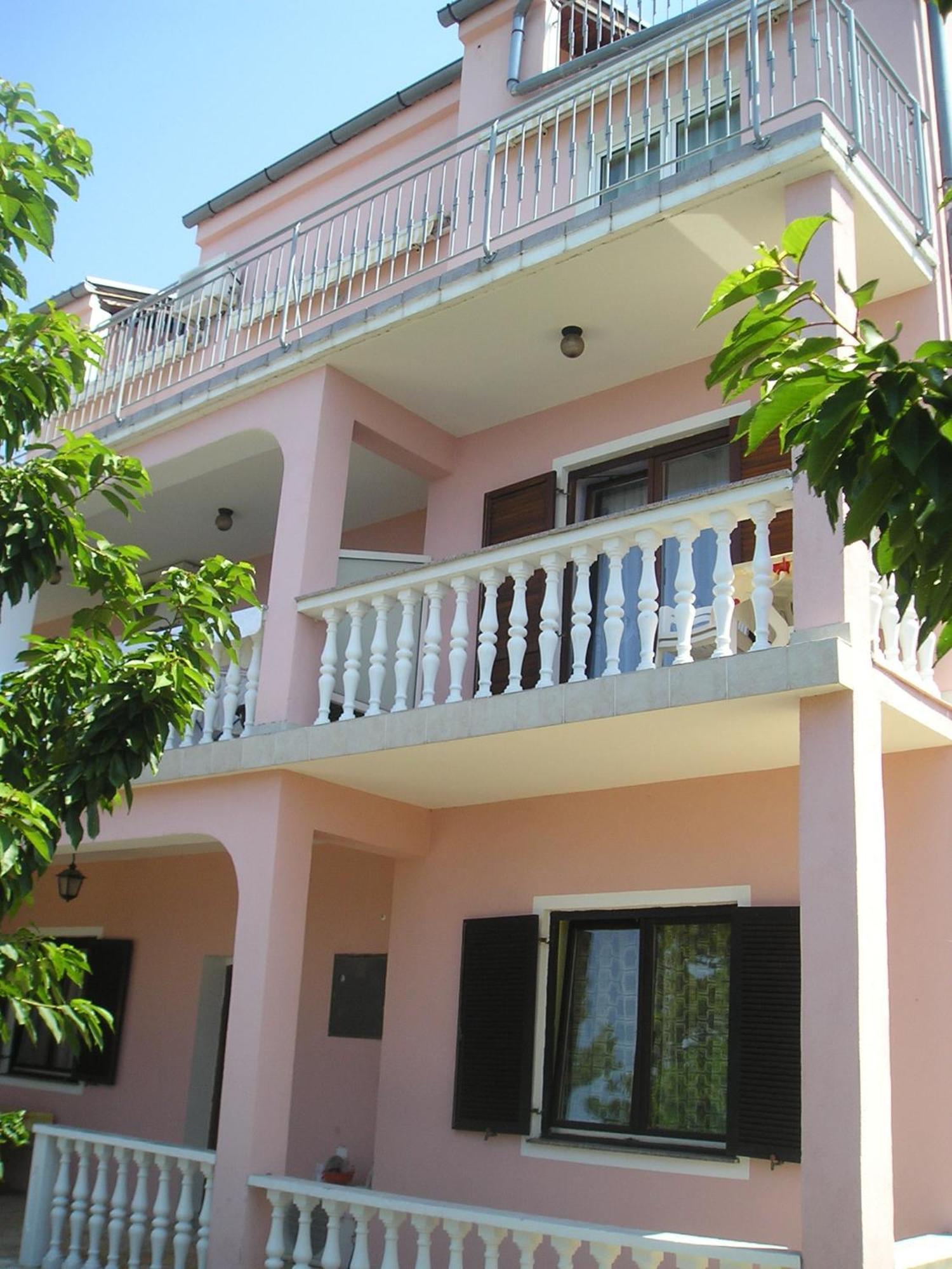 Roza Guest House Senj  Ngoại thất bức ảnh