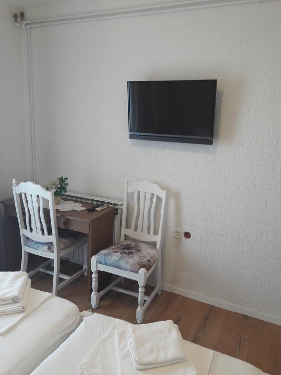 Roza Guest House Senj  Ngoại thất bức ảnh