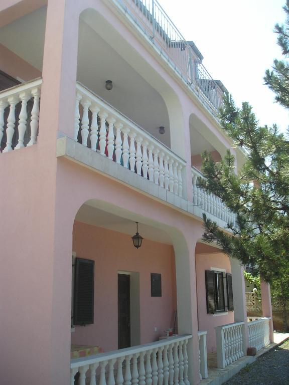 Roza Guest House Senj  Ngoại thất bức ảnh